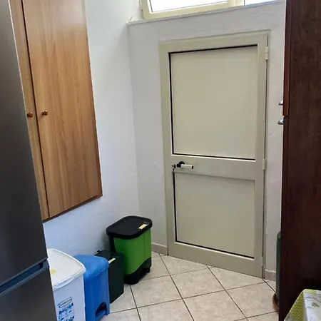 A 80 M Dal Mare, Su Guventeddu Iun R4654 * 풀라