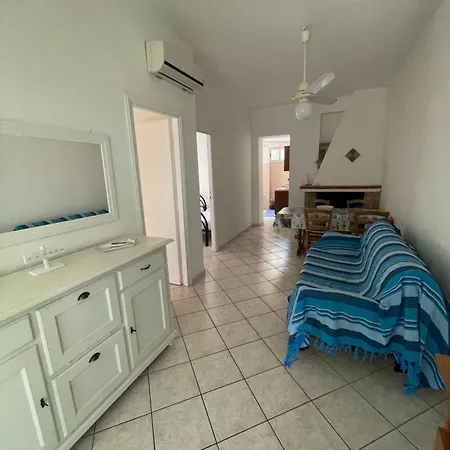 Holiday home A 80 M Dal Mare, Su Guventeddu Iun R4654