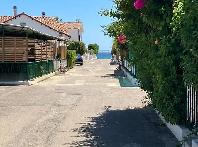 A 80 M Dal Mare, Su Guventeddu Iun R4654 Ferienhaus Pula